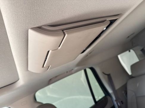 Used 2018 Chevrolet Tahoe Premier RWD image 13