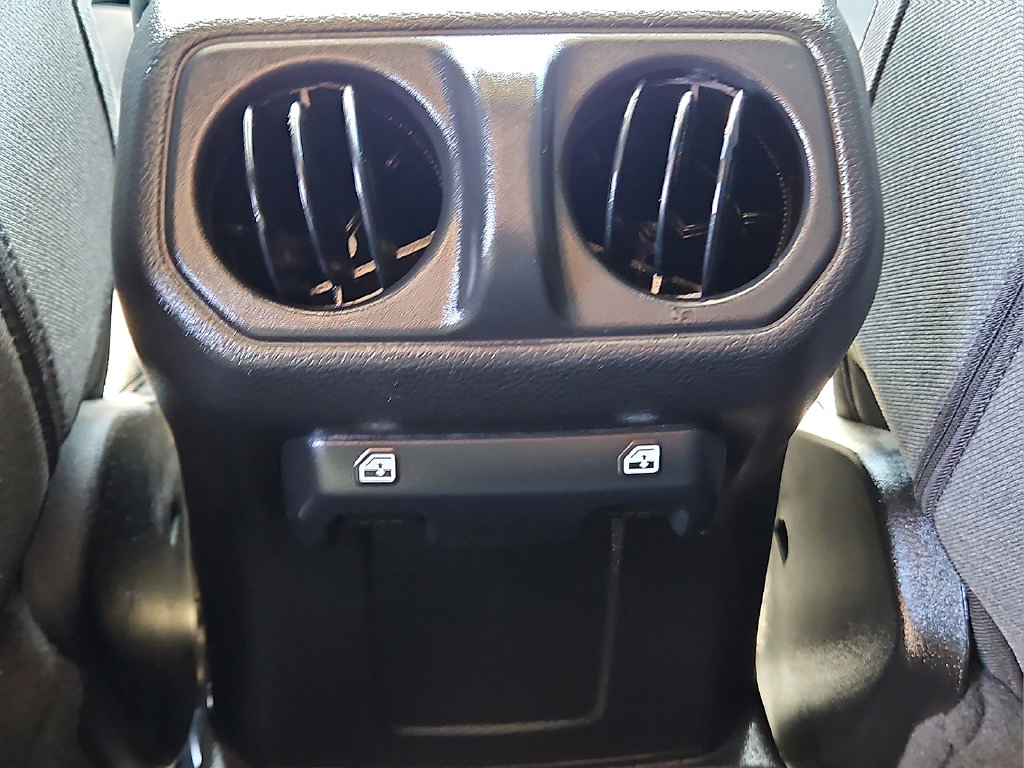 Used 2024 Jeep Gladiator Sport AWD/4WD image 14
