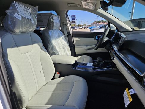 New 2026 Kia Sorento S image 12