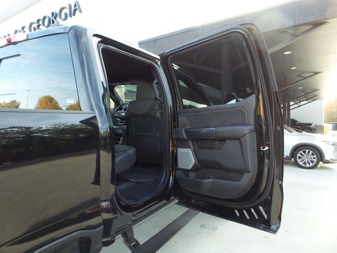 Used 2025 Ford F250 Platinum image 41