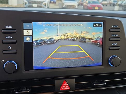 Certified 2025 Hyundai Elantra Sport image 21