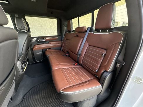 Certified 2025 GMC Sierra 2500 Denali Ultimate image 26