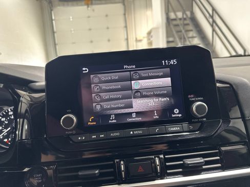 Used 2025 Nissan Pathfinder SV AWD/4WD image 46