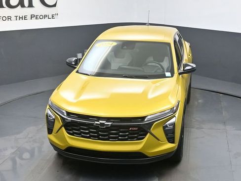 Used 2024 Chevrolet Trax RS w/ Driver Confidence Package image 45