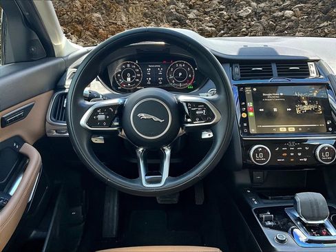 Used 2022 Jaguar E-PACE SE image 5