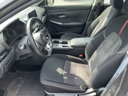 Used 2022 Nissan Sentra SR w/ Trunk Package FWD image 3