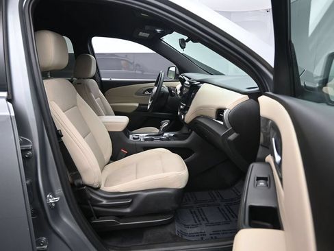 Used 2023 Chevrolet Traverse LT w/ LPO, Cargo Package AWD/4WD image 31
