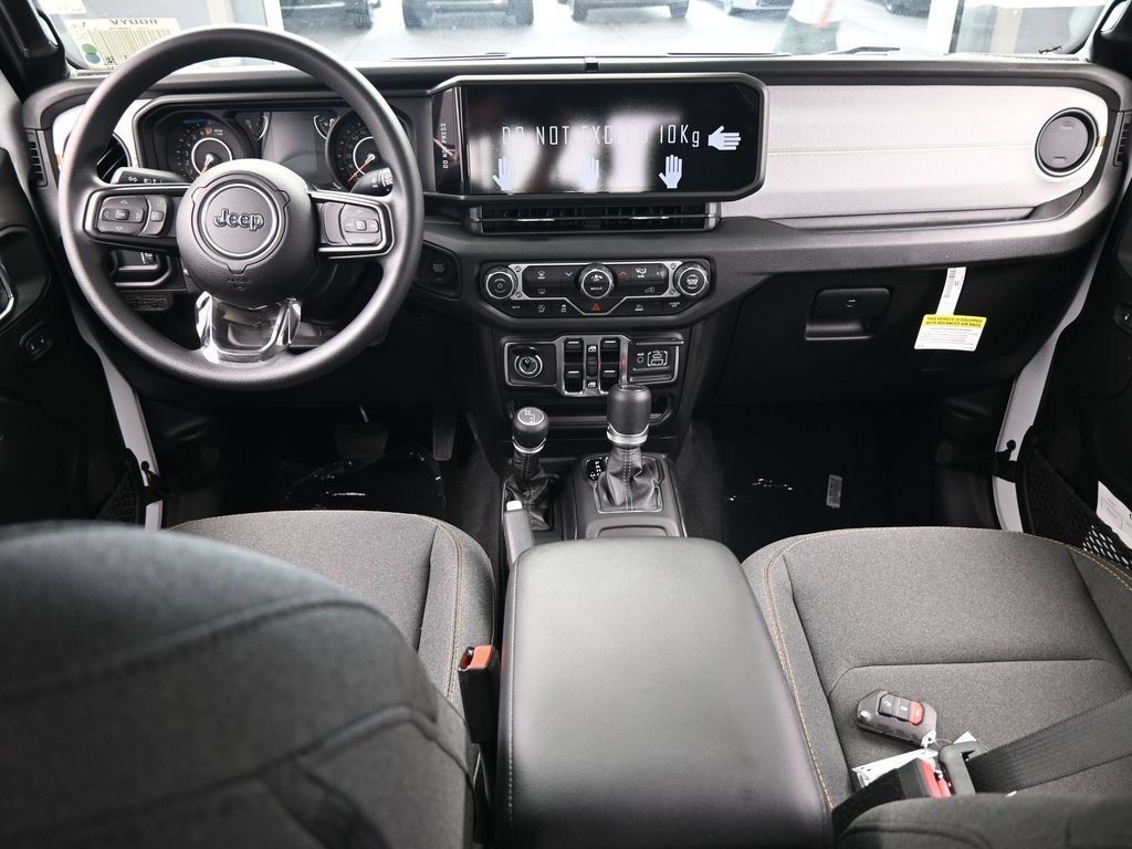Used 2025 Jeep Gladiator Sport AWD/4WD image 32