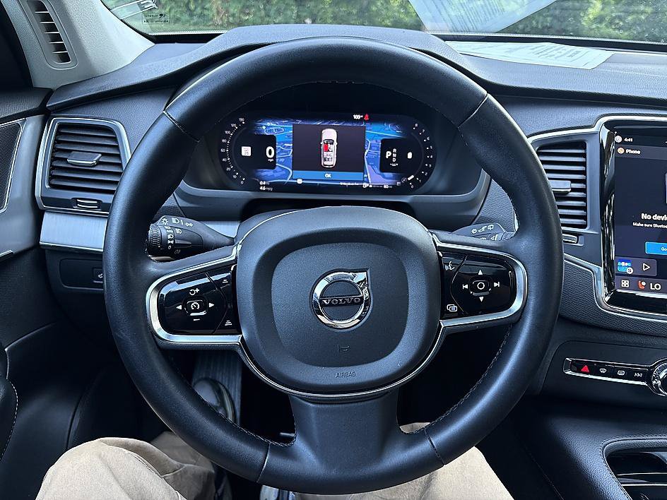Used 2023 Volvo XC90 B5 Core w/ Protection Package Premier AWD/4WD image 13