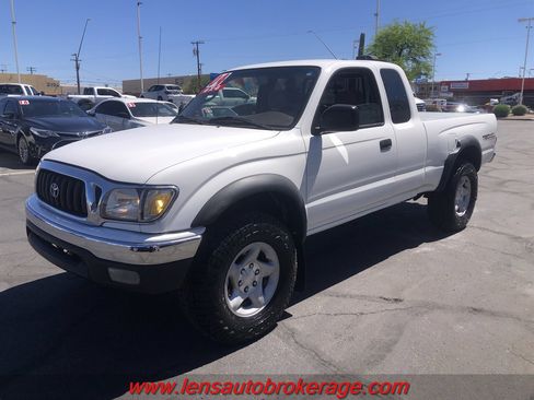 Used 2004 Toyota Tacoma 4x4 Xtracab V6 image 4