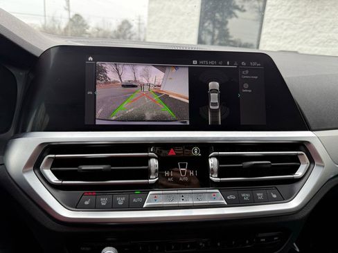 Used 2022 BMW 330e xDrive image 9