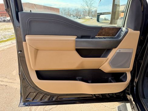 Used 2024 Ford F250 Lariat w/ Chrome Package image 17