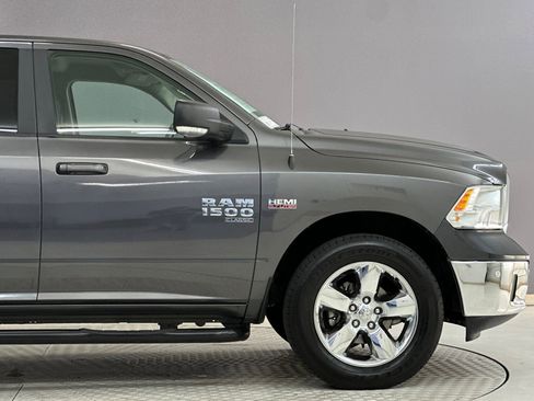 Used 2019 RAM 1500 Big Horn RWD image 32