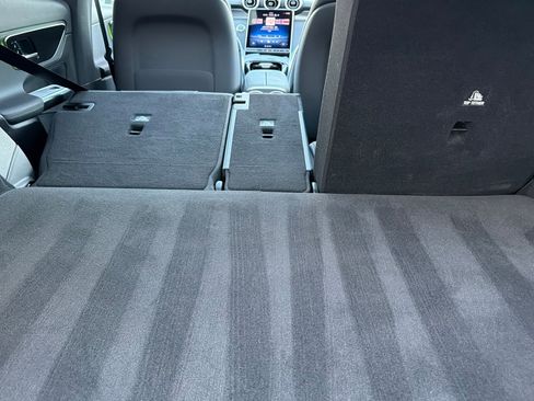 Certified 2025 Mercedes-Benz GLC 300 4MATIC image 17