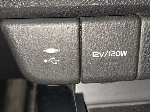 Used 2018 Toyota Camry SE FWD image 22