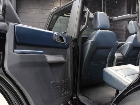 Used 2022 Ford Bronco Outer Banks w/ SASQUATCH PKG w/ Sasquatch Package image 38