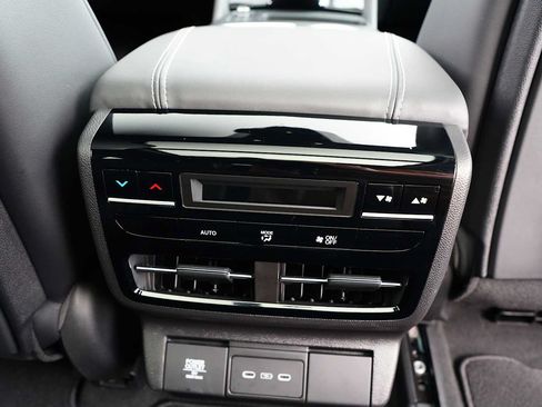 Used 2026 Acura MDX w/ Technology Package AWD/4WD image 35
