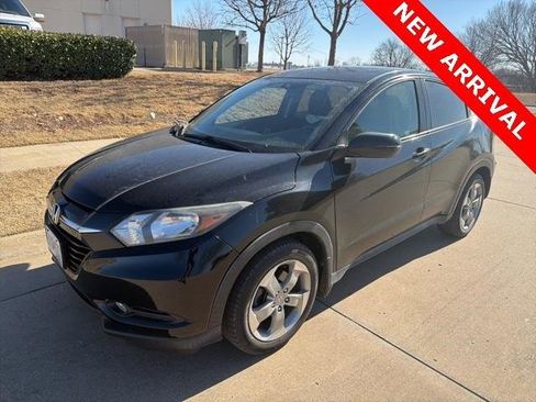 Used 2017 Honda HR-V EX image 9