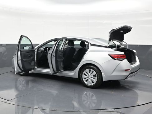 Used 2023 Nissan Sentra S FWD image 32