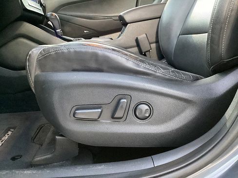 Used 2021 Hyundai Tucson Limited image 10