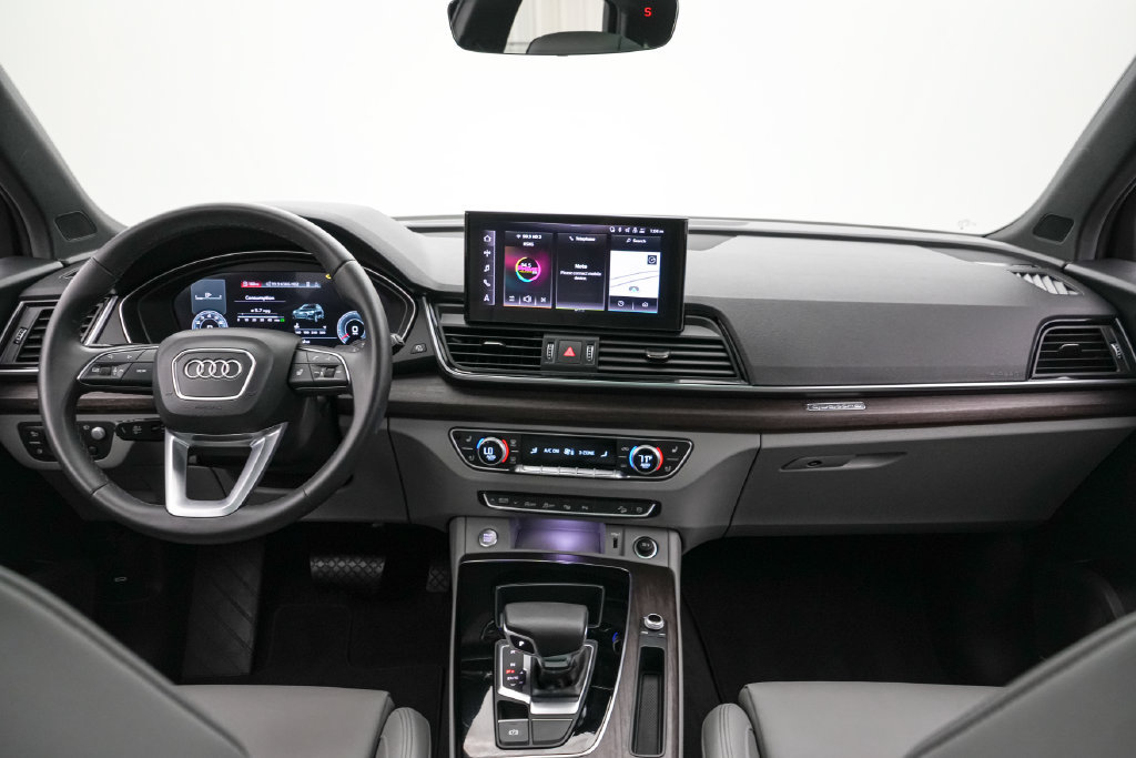Used 2023 Audi Q5 2.0T Prestige w/ Prestige Package AWD/4WD image 16