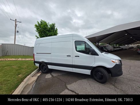 New 2026 Mercedes-Benz Sprinter 2500 image 3