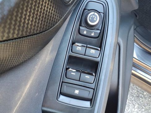 Used 2020 Subaru Crosstrek 2.0i Premium w/ Moonroof Package 2 image 13