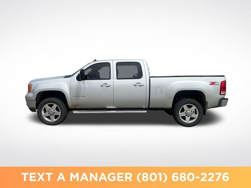 Used 2011 GMC Sierra 2500 SLT w/ SLT Convenience Package AWD/4WD image 2
