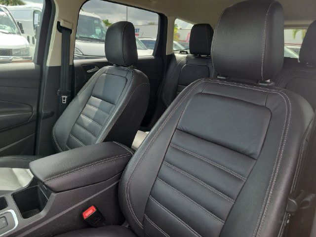 Used 2019 Ford Escape Titanium w/ U9j03 - Titanium Tow Package AWD/4WD image 22