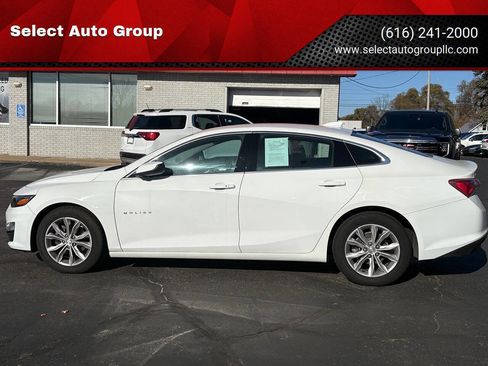 Used 2022 Chevrolet Malibu LT image 1