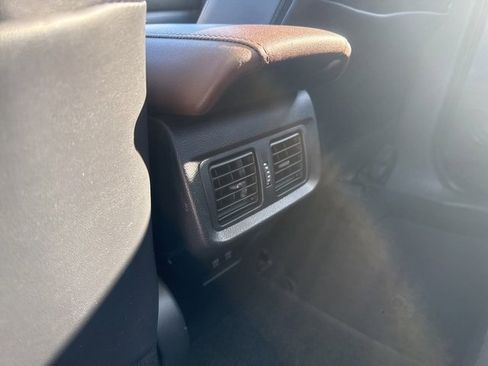 Used 2021 Toyota Venza Limited w/ Advanced Technology Package image 15