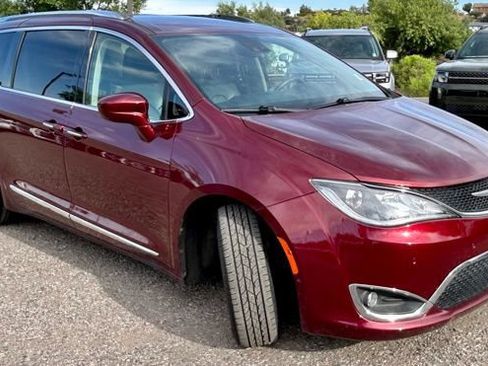 Used 2020 Chrysler Pacifica Touring-L Plus FWD image 7