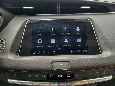 Certified 2023 Cadillac XT4 Premium Luxury AWD/4WD image 17