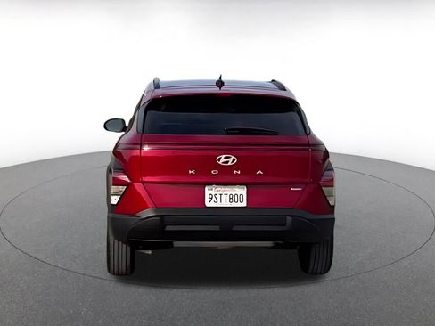 Used 2025 Hyundai Kona SEL image 16