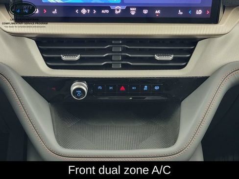 Used 2026 Ford Explorer Active AWD/4WD image 26