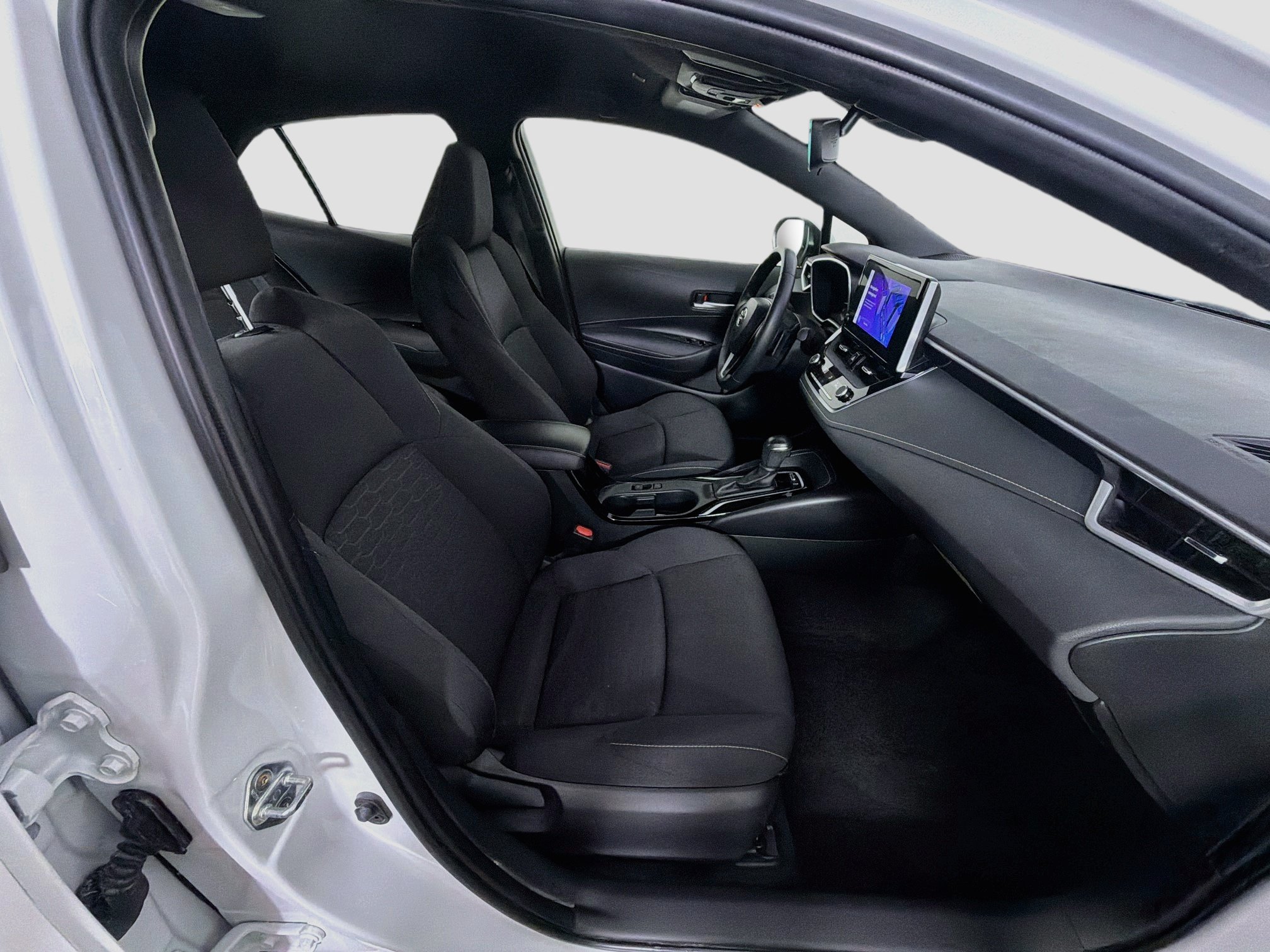 Used 2025 Toyota Corolla SE FWD image 31