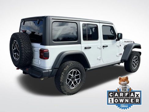 Used 2025 Jeep Wrangler Rubicon image 3