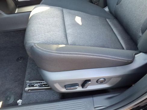 New 2026 Nissan Rogue SV image 12