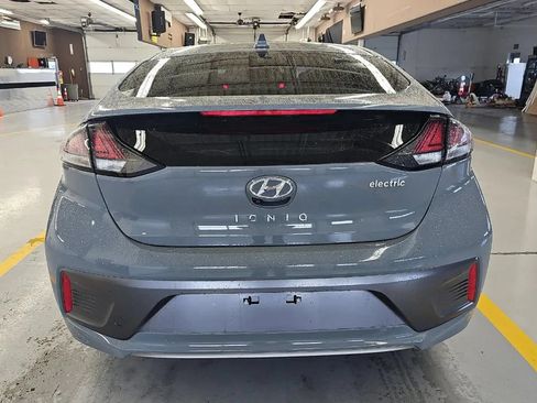 Used 2021 Hyundai Ioniq Limited FWD image 3