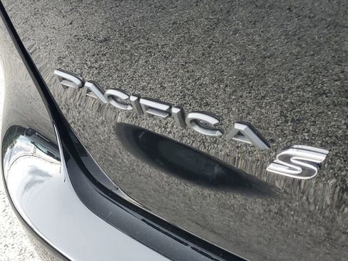 Used 2026 Chrysler Pacifica Limited w/ S Appearance Package FWD image 7