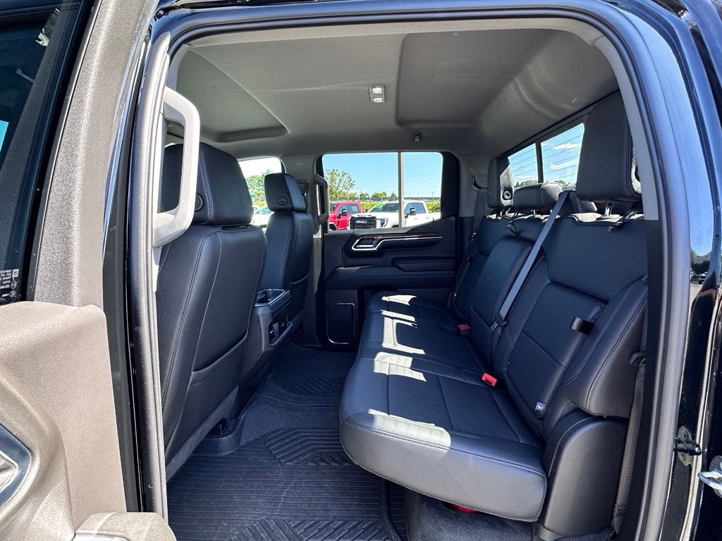 Used 2024 Chevrolet Silverado 1500 LT Trail Boss w/ Convenience Package II AWD/4WD image 24