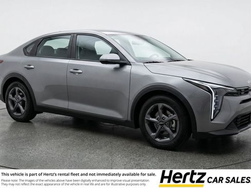 Used 2025 Kia K4 FWD image 1