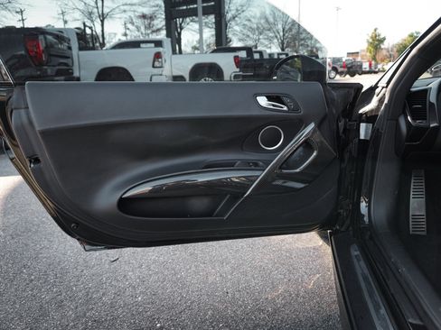 Used 2010 Audi R8 V10 image 16