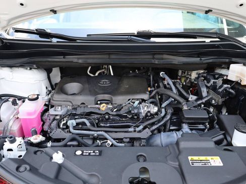 Used 2024 Toyota Sienna Limited FWD image 21