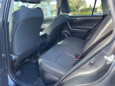 Used 2024 Toyota RAV4 LE image 13