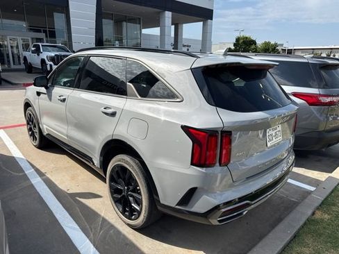 Used 2022 Kia Sorento SX AWD/4WD image 4