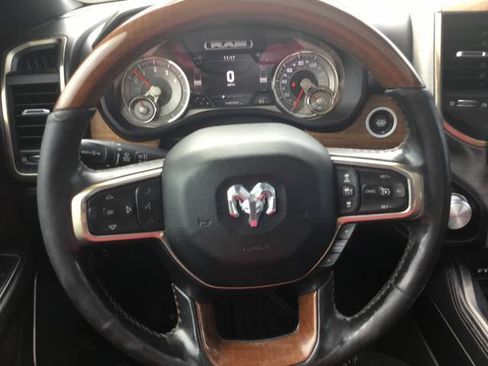 Used 2019 RAM 1500 Limited AWD/4WD image 16