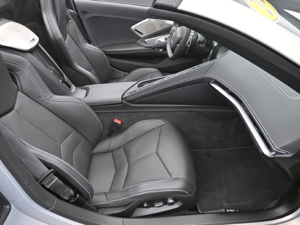 Used 2023 Chevrolet Corvette Stingray Preferred Conv w/ Battery Protection Package RWD image 9