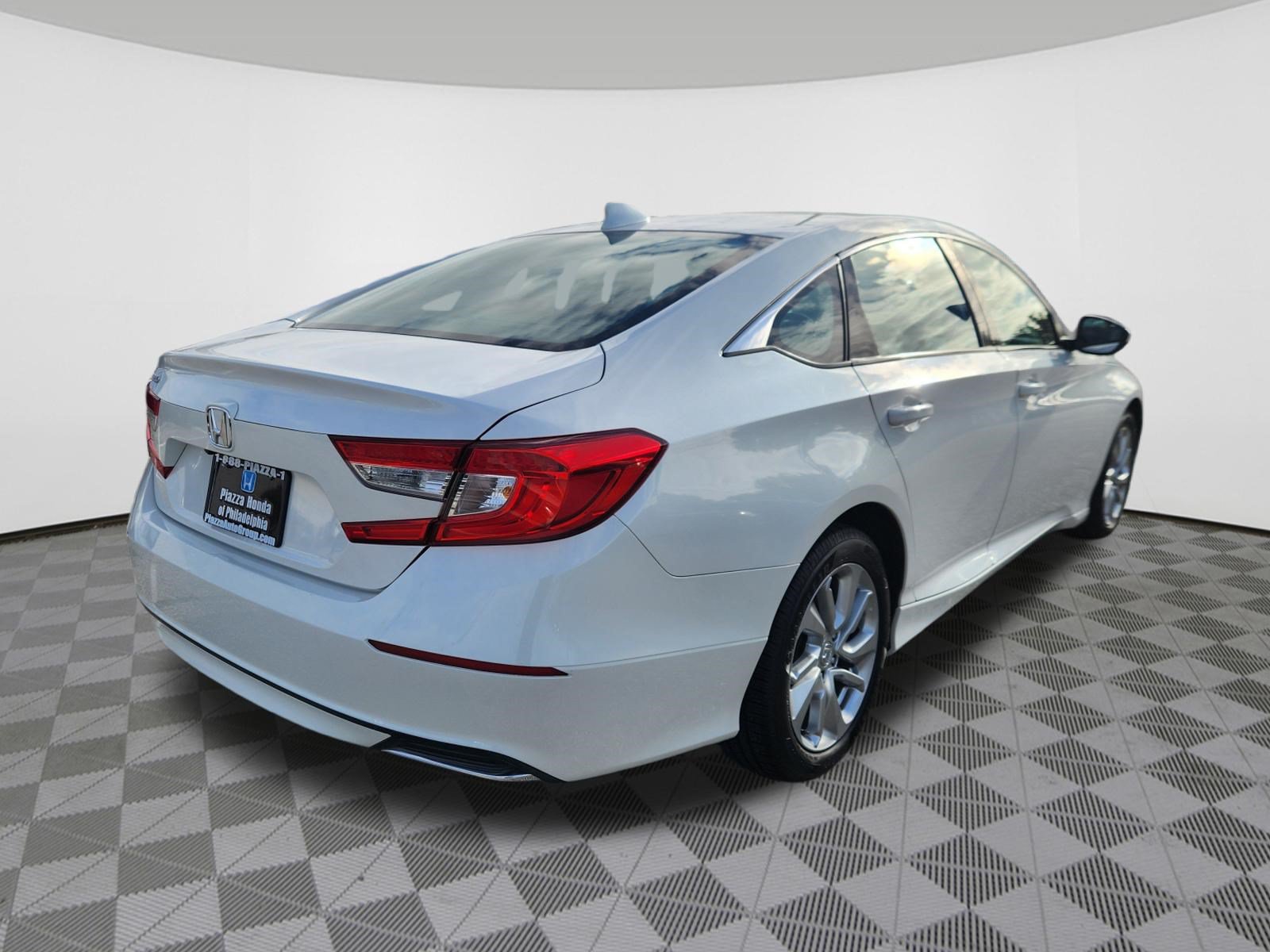 Used 2019 Honda Accord LX image 4