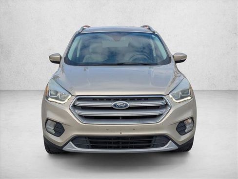 Used 2017 Ford Escape Titanium image 2